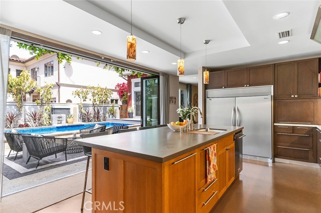 Detail Gallery Image 10 of 65 For 291 Argonne Ave, Long Beach,  CA 90803 - 5 Beds | 4 Baths