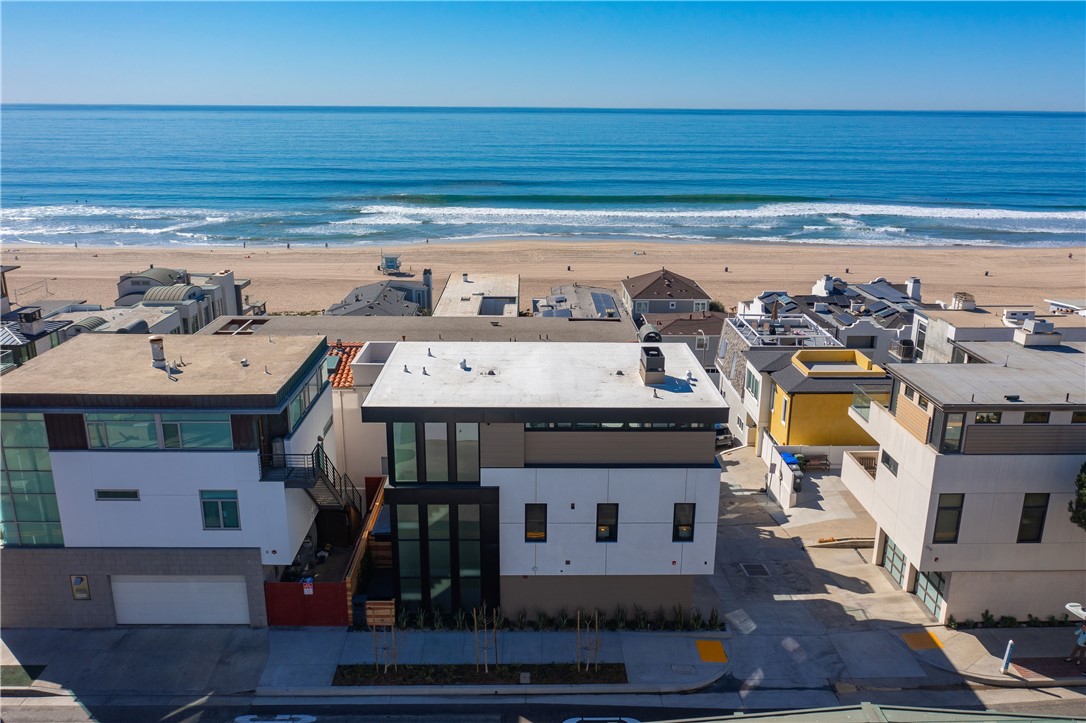 3009 Manhattan Avenue, Manhattan Beach, California 90266, 4 Bedrooms Bedrooms, ,4 BathroomsBathrooms,Residential,Sold,Manhattan,SB22002817