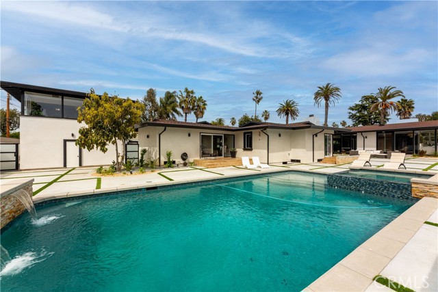 Detail Gallery Image 51 of 75 For 3841 Pacific Ave, Long Beach,  CA 90807 - 5 Beds | 5 Baths
