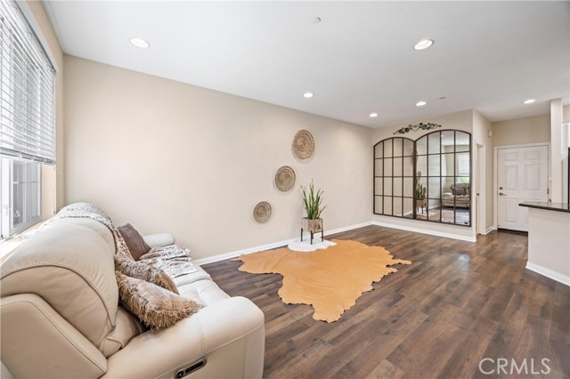 Detail Gallery Image 4 of 28 For 8029 Spencer St, Chino,  CA 91708 - 2 Beds | 2/1 Baths