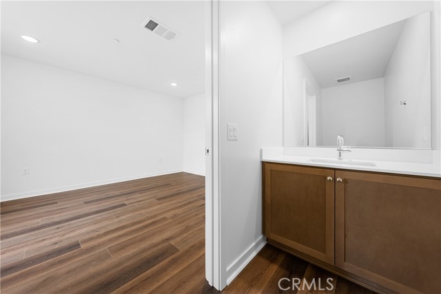 Detail Gallery Image 3 of 26 For 559 via Vallarta, Camarillo,  CA 93012 - 3 Beds | 2/2 Baths