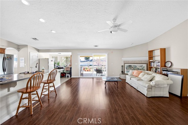 Detail Gallery Image 10 of 52 For 7841 Corona, Hesperia,  CA 92345 - 3 Beds | 2 Baths