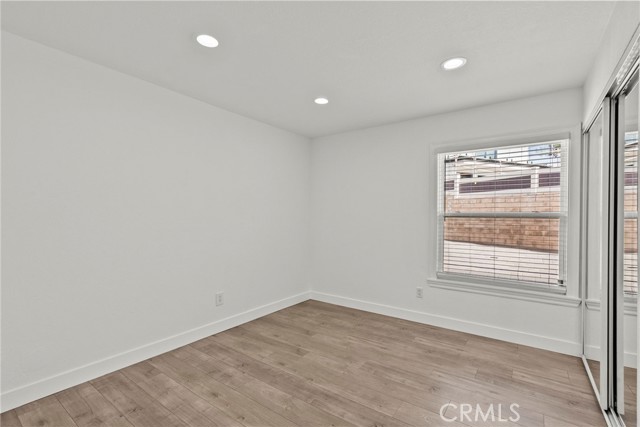 Detail Gallery Image 23 of 44 For 9549 Gladbeck, Northridge,  CA 91324 - 5 Beds | 2/1 Baths