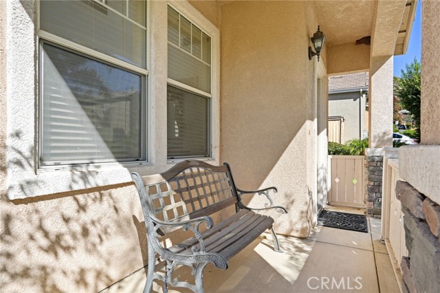 Detail Gallery Image 2 of 28 For 12215 via Santa Marta, Sylmar,  CA 91342 - 4 Beds | 2/1 Baths