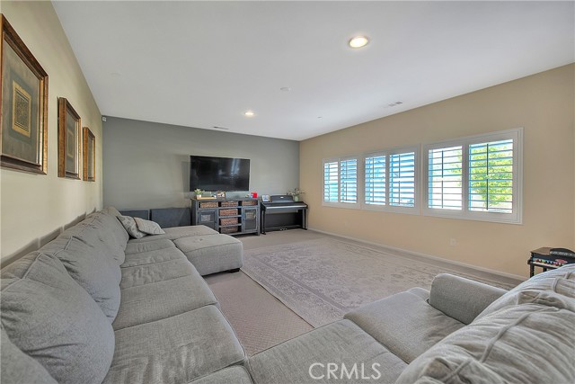 Detail Gallery Image 15 of 60 For 4822 Carl Ct, Jurupa Valley,  CA 91752 - 5 Beds | 3/1 Baths