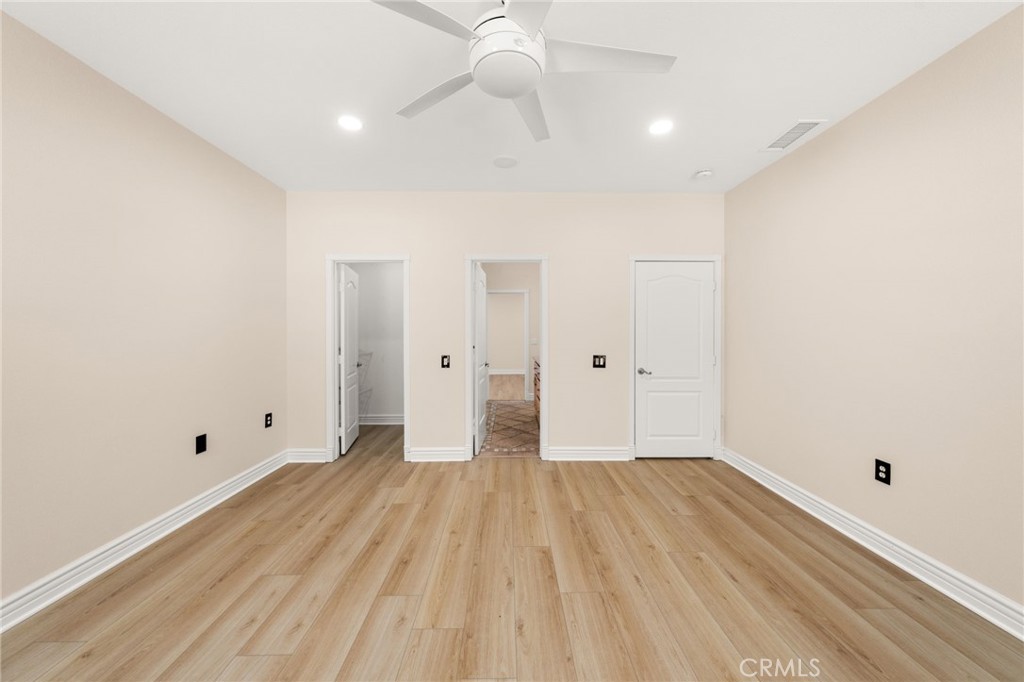 https://media.crmls.org/medias/77160846-4f07-4a06-865d-9c51448ac41c.jpg?preset=X-Large
