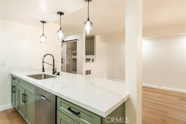152 Viewpoint Road, Mammoth Lakes CA: https://media.crmls.org/medias/77167c57-6ed5-4e11-b025-58781763fc65.jpg