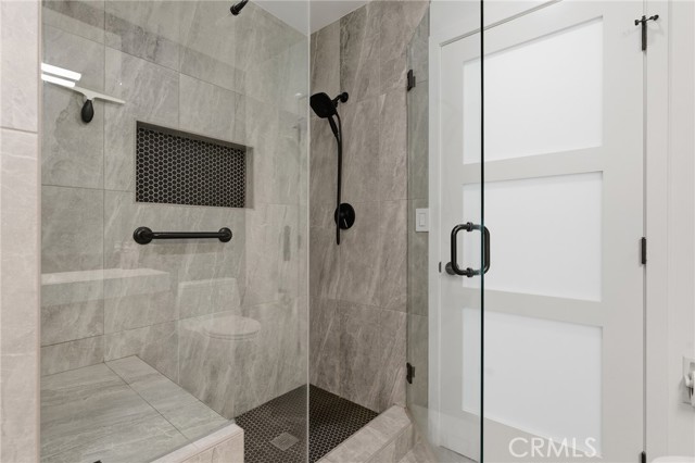 Image 26 of 55 For 5319 Penfield Avenue