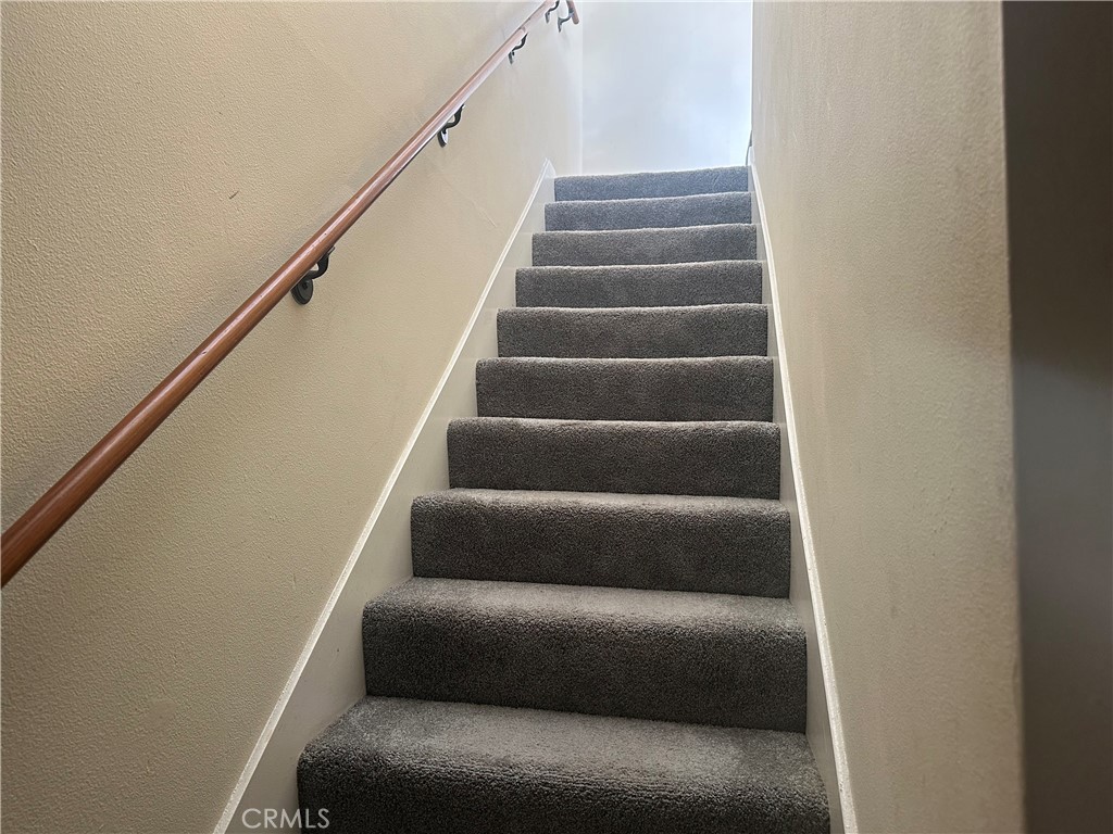 https://media.crmls.org/medias/771885e4-26b1-4461-85c0-b1bf21c23d2a.jpg?preset=X-Large