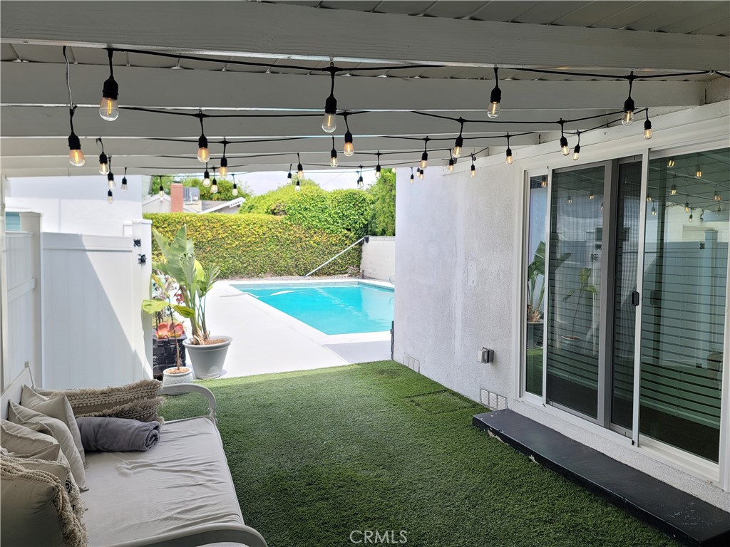 https://media.crmls.org/medias/7718d95e-4929-465b-8c94-73d759def37d.jpg?preset=X-Large
