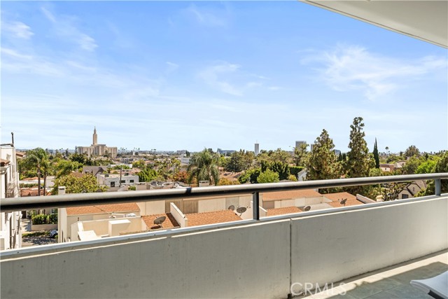 Detail Gallery Image 33 of 45 For 10660 Wilshire Bld #609,  Los Angeles,  CA 90024 - 3 Beds | 3/1 Baths