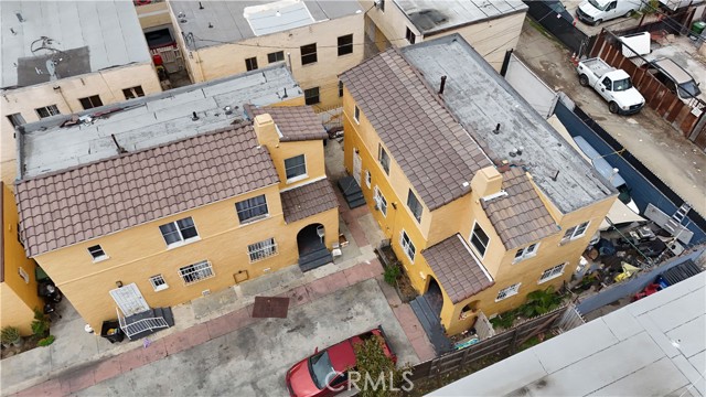 927 W 82nd Street, Los Angeles CA: https://media.crmls.org/medias/771a4efd-d57c-49e2-8cab-d209d35582ec.jpg
