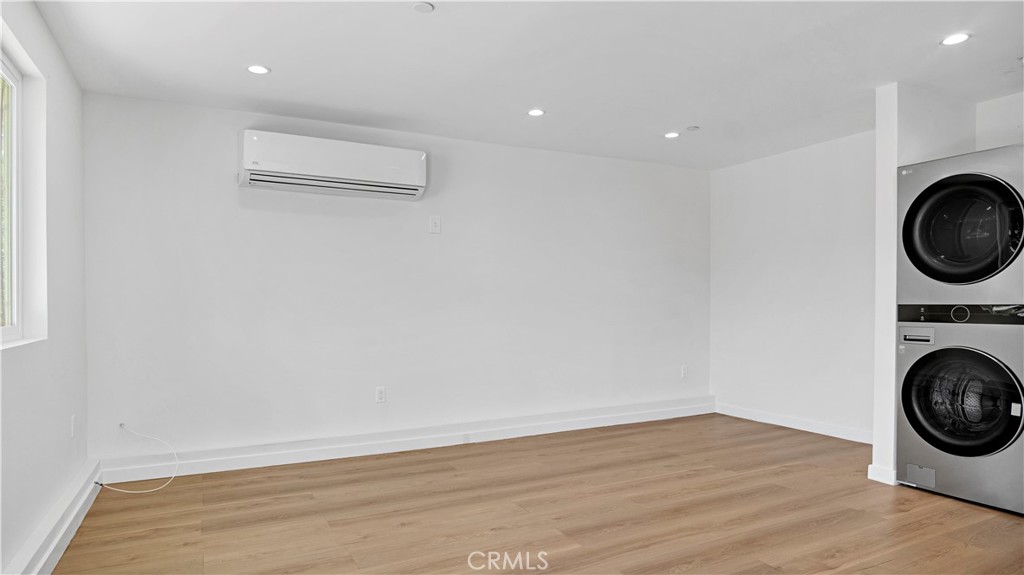 https://media.crmls.org/medias/771a69fd-01ff-4651-9807-35616437d5f6.jpg?preset=X-Large