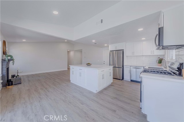 6923 Sundown Drive, Jurupa Valley CA: https://media.crmls.org/medias/771b8657-8b55-40eb-8f9b-14163cc7baf6.jpg
