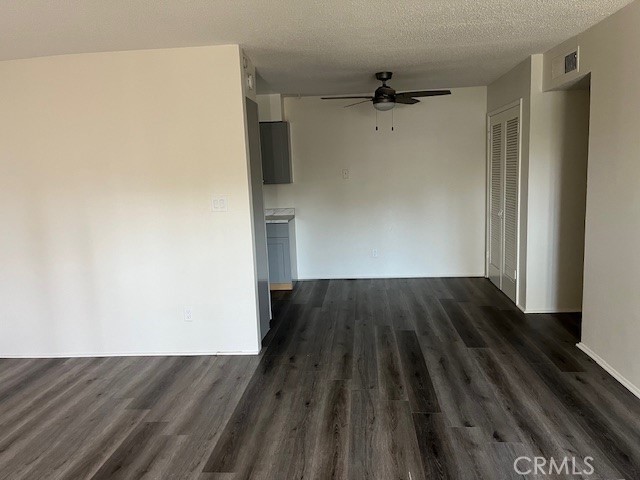 51049 Eisenhower, La Quinta CA: https://media.crmls.org/medias/771bafc6-15d0-4851-97e2-12b397bd9081.jpg