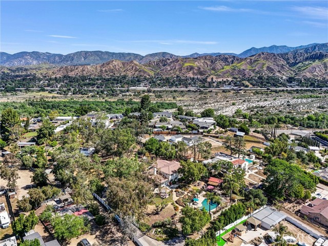 10345 McBroom Street, Sunland CA: https://media.crmls.org/medias/771bedbd-73bb-4a93-a7b5-2907c5ef9c8f.jpg