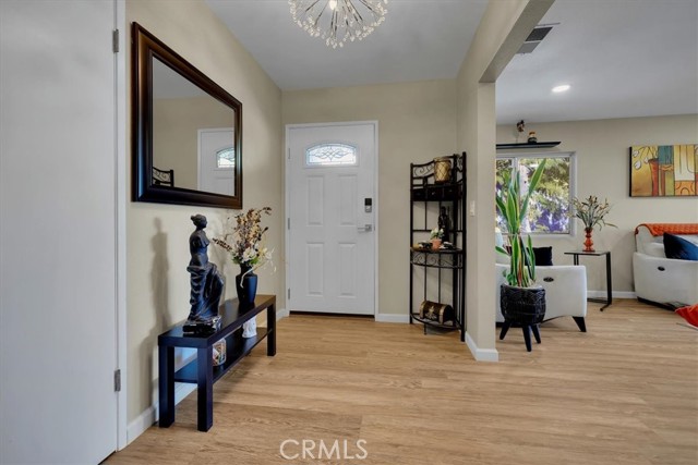 33230 Hollister, Lake Elsinore CA: https://media.crmls.org/medias/771c69c9-164a-4876-ab92-c3db63c43994.jpg