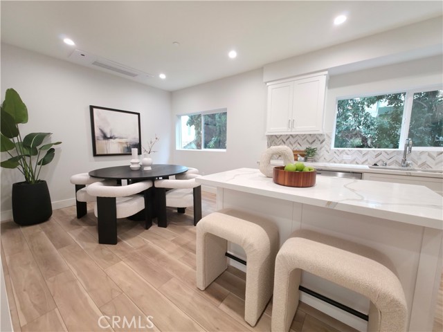 Image 3 of 41 For 1821 Westholmes Ave Avenue 1821