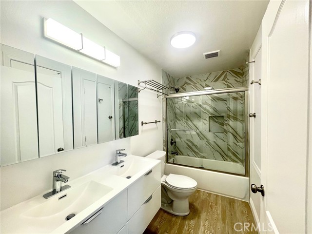 352 Y Place, Laguna Beach CA: https://media.crmls.org/medias/771fad4d-64d7-4ab5-8cac-f969ccd9d5da.jpg