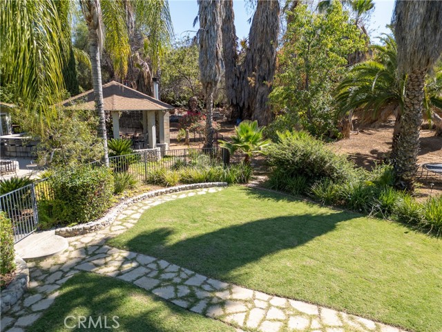 628 Sunnyside Avenue, Redlands CA: https://media.crmls.org/medias/772147fd-c3b4-4cfc-a4ad-5fd3eb684417.jpg