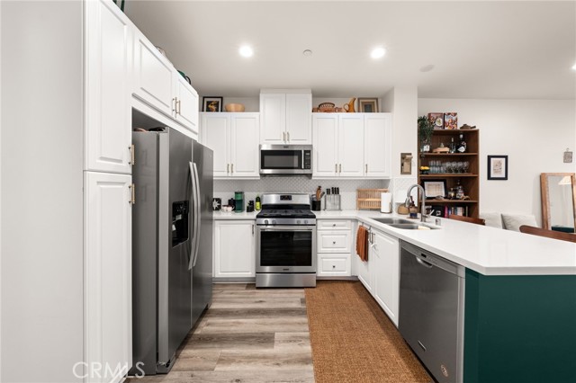Detail Gallery Image 9 of 45 For 1052 Newberry Ln, Claremont,  CA 91711 - 3 Beds | 2/1 Baths