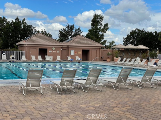 8 Bormes, Irvine CA: https://media.crmls.org/medias/7721f242-107d-4714-9544-ea5fb9000096.jpg