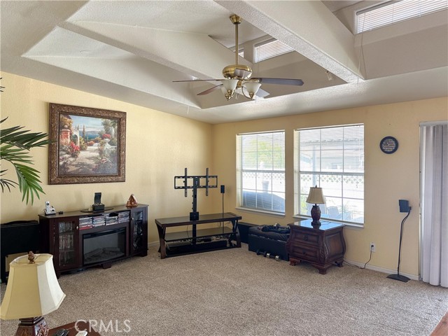 Detail Gallery Image 4 of 23 For 10961 Desert Lawn Dr #432,  Calimesa,  CA 92320 - 3 Beds | 2 Baths