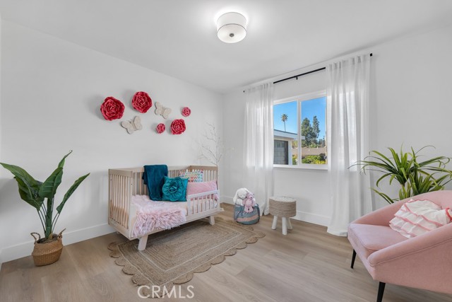 Detail Gallery Image 26 of 41 For 11722 Hayvenhurst, Granada Hills,  CA 91344 - 4 Beds | 3 Baths