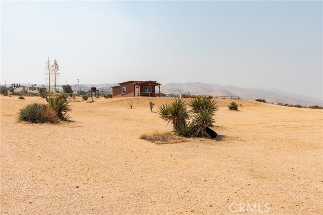 23833 Rancho Street, Apple Valley CA: https://media.crmls.org/medias/7722fb6b-da4e-44eb-b087-838520642bfd.jpg