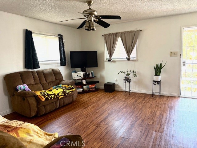 124 N Princeton Avenue, Fullerton CA: https://media.crmls.org/medias/77234fce-6359-45da-bda6-73b19f92f6a0.jpg