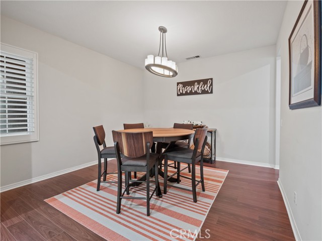 Detail Gallery Image 7 of 39 For 28532 Agajanian, Saugus,  CA 91390 - 4 Beds | 3 Baths