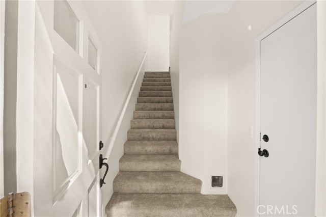 Image 4 of 35 For 8215 White Oak  19