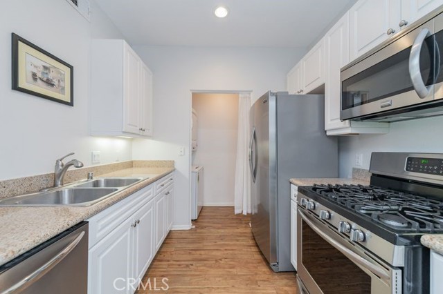 Detail Gallery Image 3 of 26 For 2224 Watermarke, Irvine,  CA 92612 - 1 Beds | 1 Baths