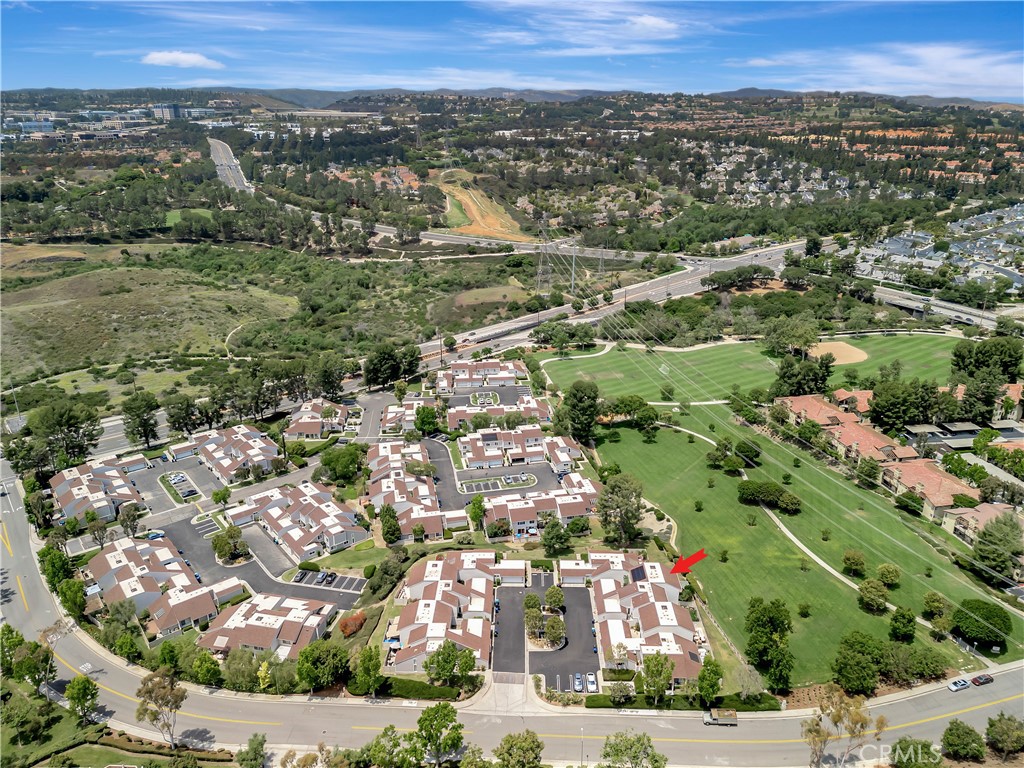 https://media.crmls.org/medias/772770c9-119d-4650-a3d7-515c833487cd.jpg?preset=X-Large