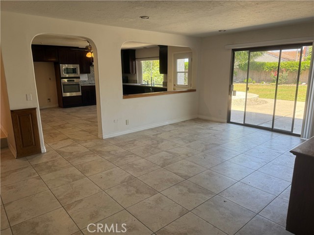 Detail Gallery Image 10 of 26 For 25352 Hillary Ln, Laguna Hills,  CA 92653 - 5 Beds | 3 Baths