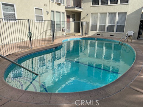 Detail Gallery Image 2 of 39 For 1732 N Harvard Bld #208,  Los Angeles,  CA 90027 - 1 Beds | 1 Baths