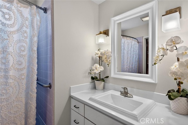 Detail Gallery Image 27 of 41 For 1659 3rd St, Manhattan Beach,  CA 90266 - 4 Beds | 3/1 Baths