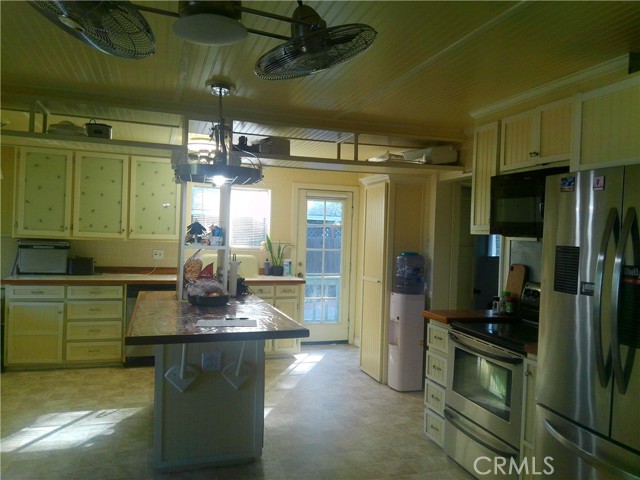 Detail Gallery Image 4 of 10 For 6537 Forestview Dr, Kelseyville,  CA 95451 - 3 Beds | 2 Baths