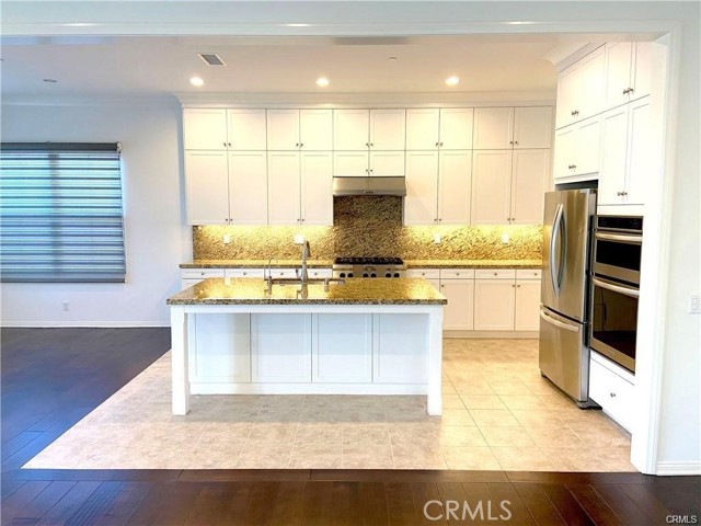 Detail Gallery Image 3 of 26 For 89 Field Poppy, Irvine,  CA 92620 - 4 Beds | 3/1 Baths