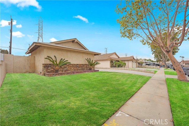 16924 Belforest Drive, Carson CA: https://media.crmls.org/medias/772b993c-be85-40fb-96fb-8b7782599a85.jpg
