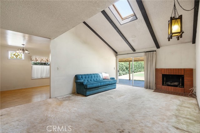 Detail Gallery Image 5 of 30 For 1127 W Brookport St, Covina,  CA 91722 - 4 Beds | 2 Baths