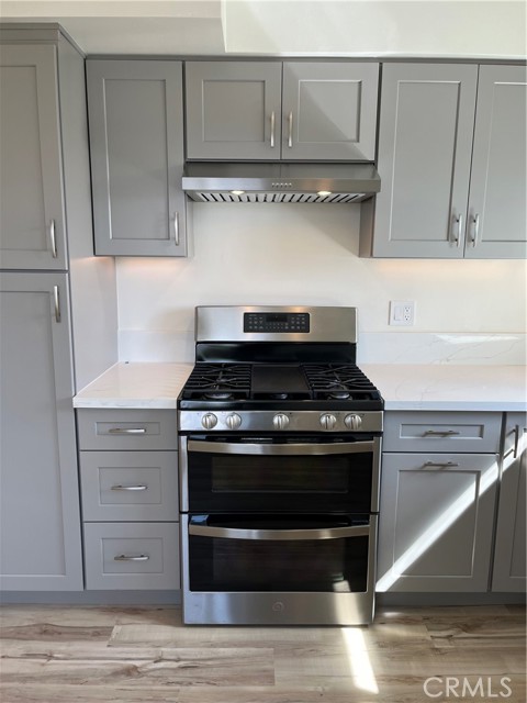 1521 West Glenoaks Boulevard, C photo 7