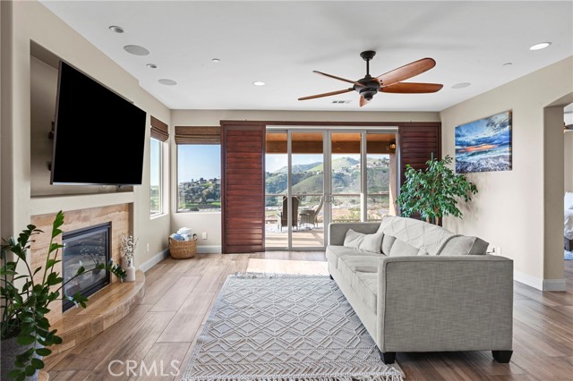 Detail Gallery Image 14 of 54 For 202 Cima De Colina, Pismo Beach,  CA 93449 - 4 Beds | 3/1 Baths