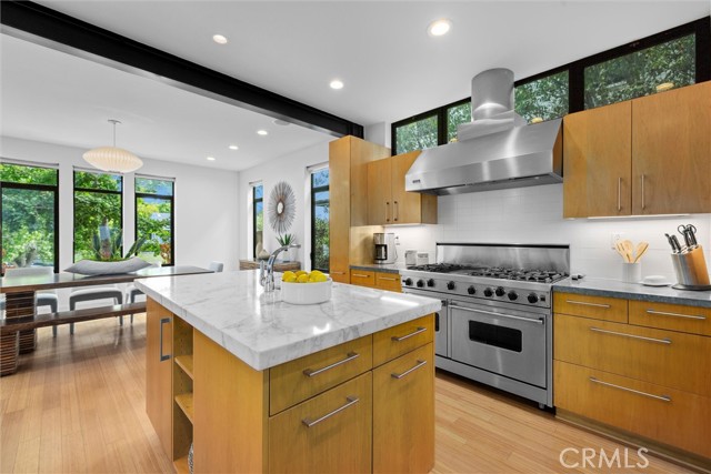 Detail Gallery Image 15 of 51 For 1635 19th St, Manhattan Beach,  CA 90266 - 6 Beds | 4 Baths