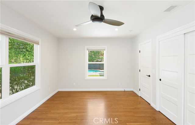 Detail Gallery Image 37 of 43 For 933 W Riviera Dr., Santa Ana,  CA 92705 - 3 Beds | 2/1 Baths