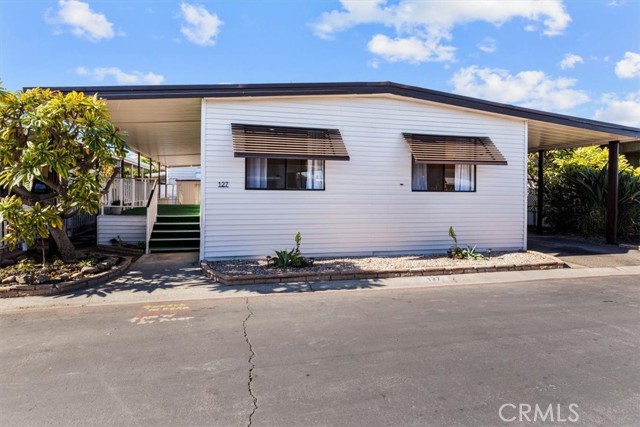 Detail Gallery Image 3 of 36 For 300 N Rampart St #127,  Orange,  CA 92868 - 4 Beds | 2 Baths