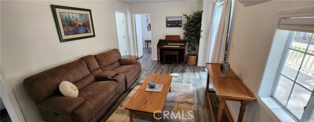 29164 South Lane, Cedar Glen CA: https://media.crmls.org/medias/7733f496-511d-481d-afde-ca98b8b7e61f.jpg