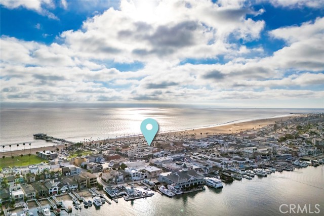 Detail Gallery Image 3 of 56 For 700 E Oceanfront, Newport Beach,  CA 92661 - – Beds | – Baths