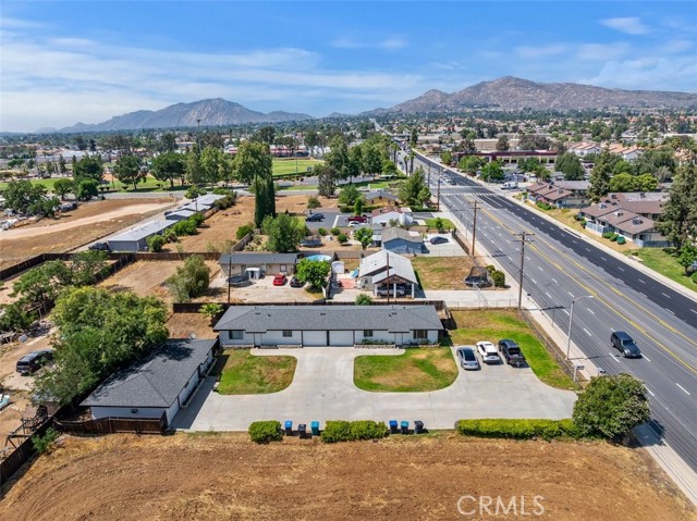 12777 Perris Boulevard, Moreno Valley CA: https://media.crmls.org/medias/77354e1c-428a-4168-8aae-56081816b1b0.jpg