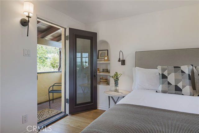 516 E Stocker Street, Glendale CA: https://media.crmls.org/medias/7735a006-6120-4abd-bd42-70d26df9f629.jpg